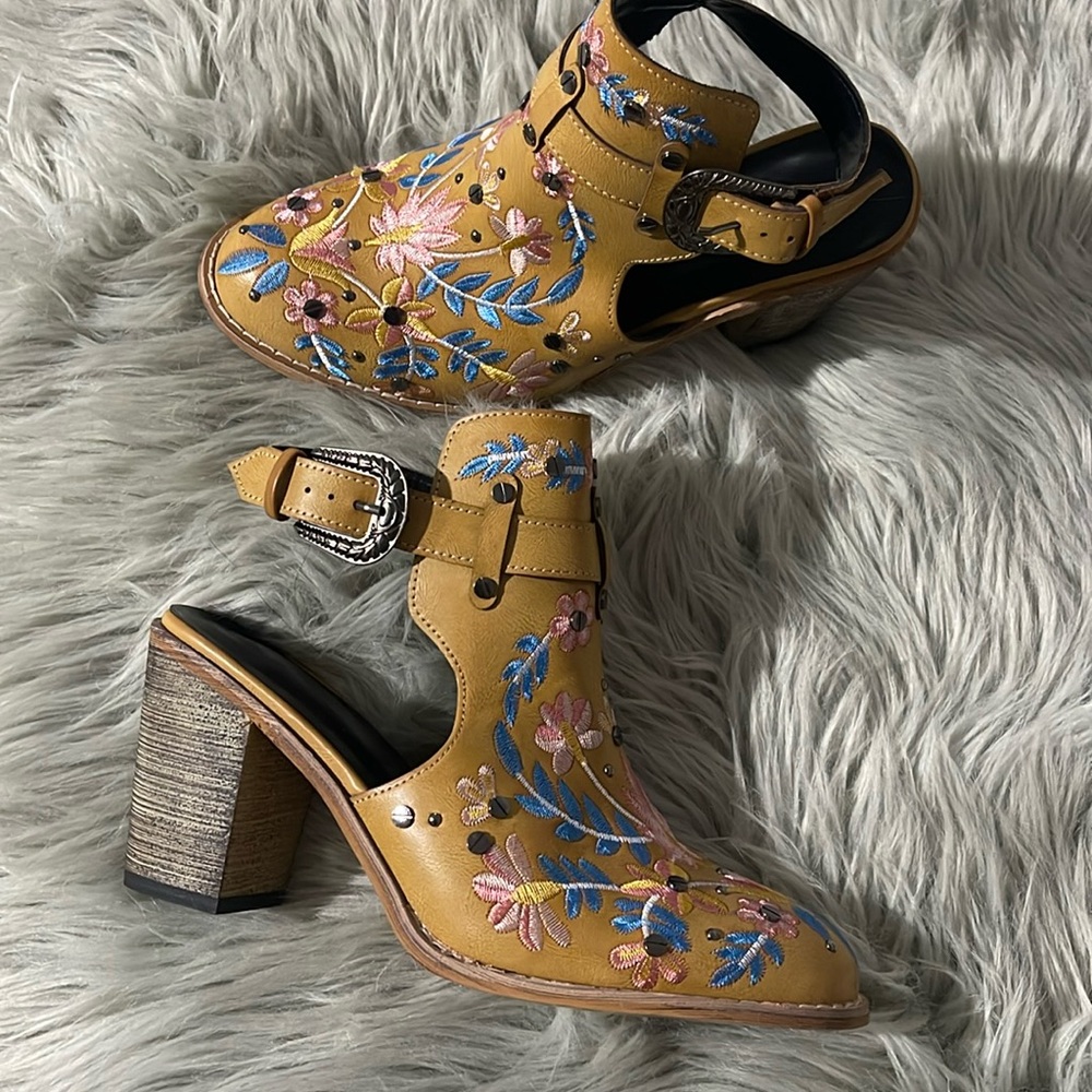 Embroidery heels
